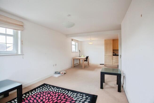 2 bed Apartment for sale Image 10