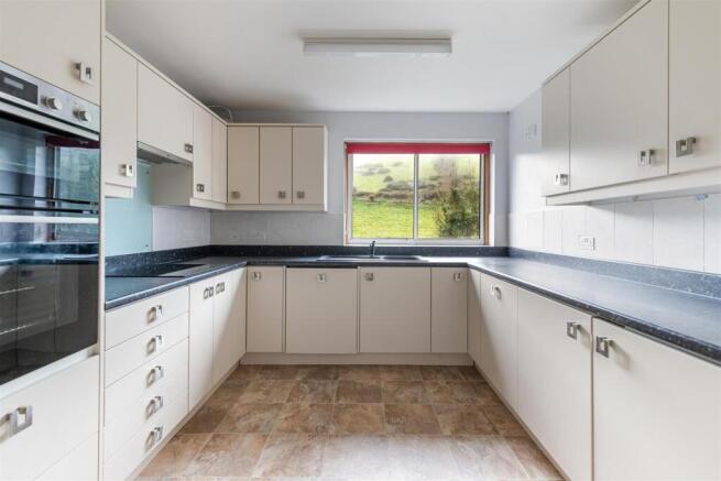 A32 - Devoden Weeke Hill Dartmouth - 260303.jpg