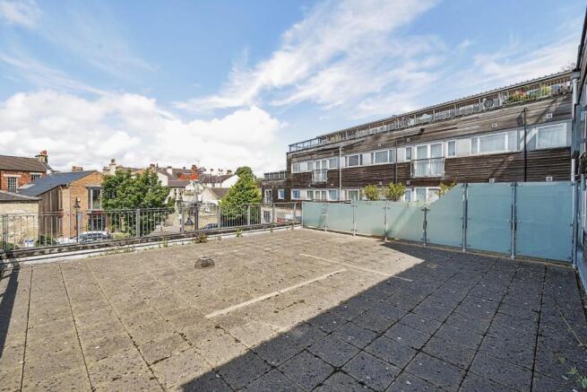 2 bed Flat for sale Image 11