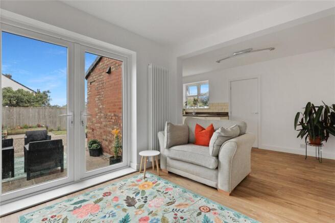 4 bed Semi-Detached for sale Image 5