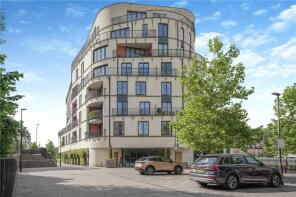 17, Royal View, Victoria Bridge Road, Westmoreland, Bath BA2 3GG