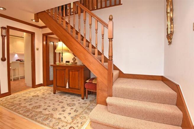 4 bed Detached for sale Image 10