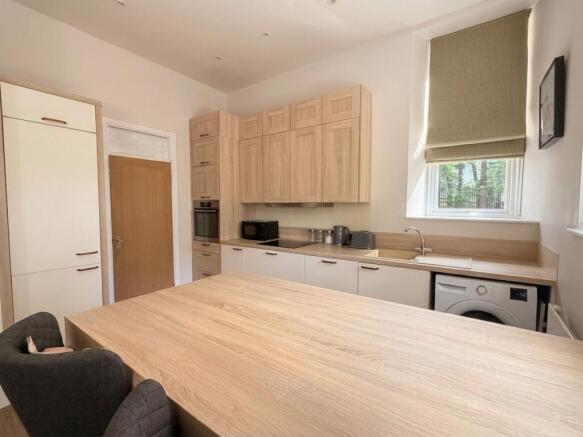 2 bed Apartment for sale Image 5