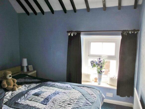 BEDROOM 2