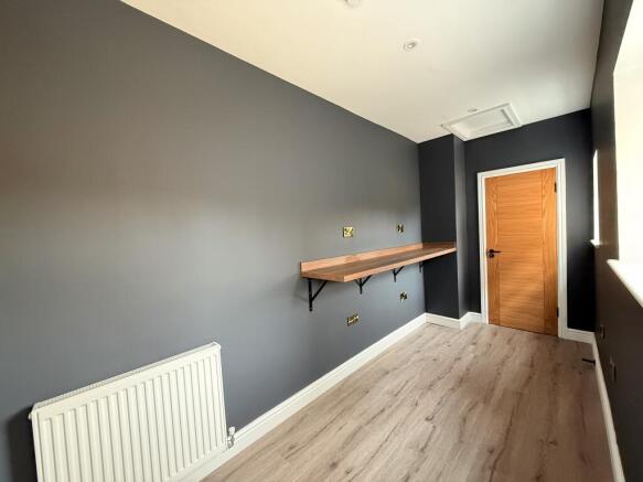 Studio to rent Image 6
