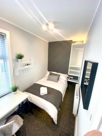 4 bed Terraced for sale Image 8