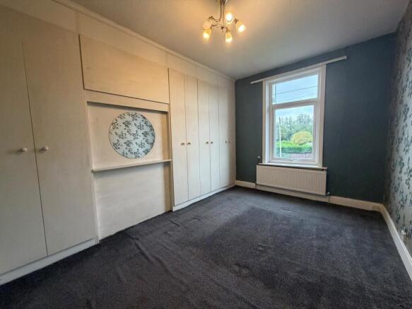 3 bed Terraced to rent Image 8
