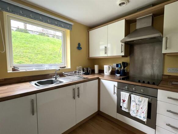 Kitchen: