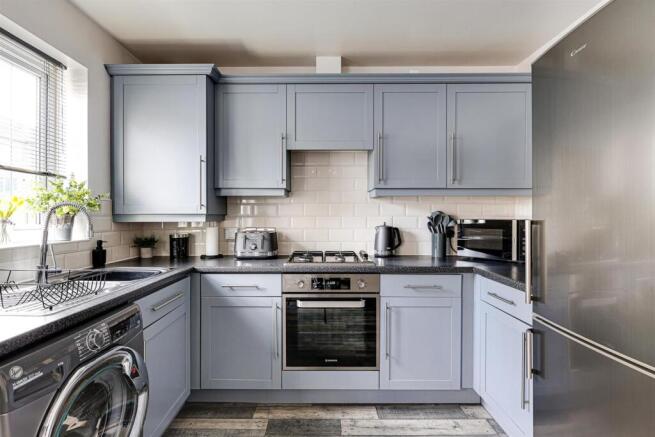 3 bed Semi-Detached for sale Image 8