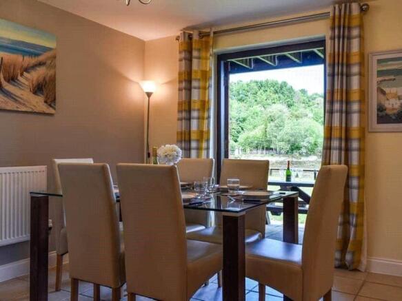 3 bed Semi-Detached for sale Image 7