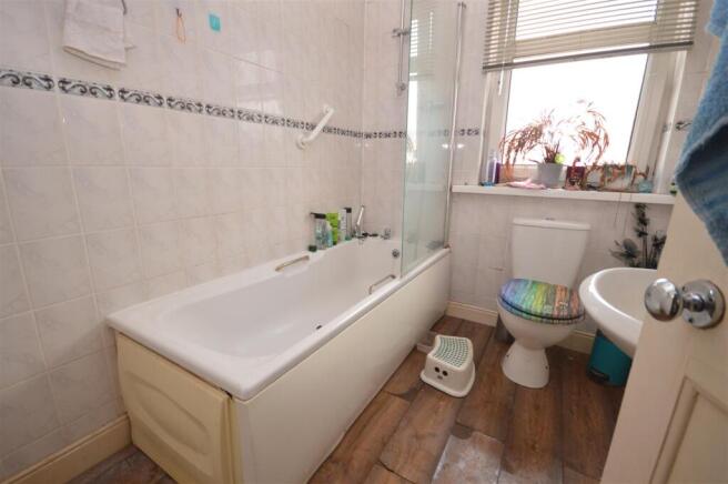 2 bed Terraced for sale Image 6