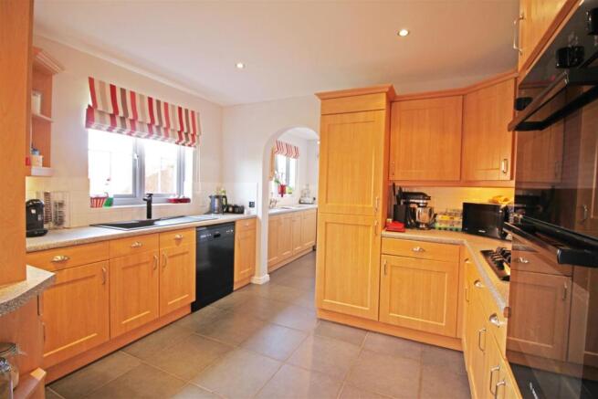 BREAKFAST KITCHEN