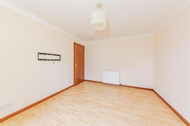 8 Lytton Street Dundee-3.JPG