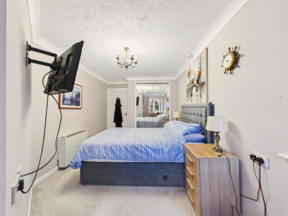 1 bed Flat for sale Image 8