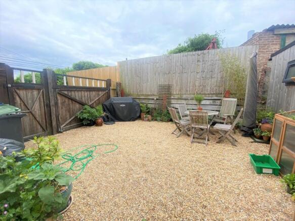 Garden - Gravel area