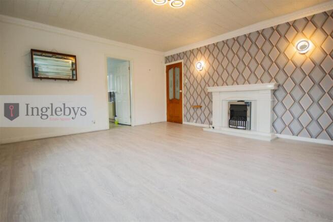 2 bed Detached Bungalow for sale Image 5