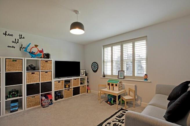 5 bed Detached for sale Image 5