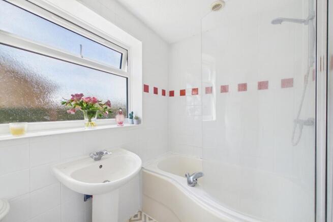2 bed Semi-Detached Bungalow for sale Image 11