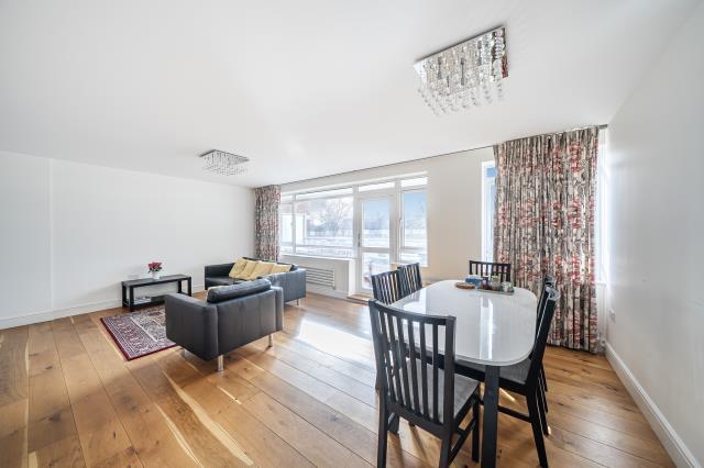 Living/Dining Area