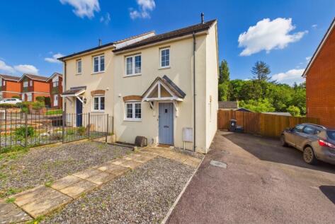 Saxon Close, Crediton, EX17