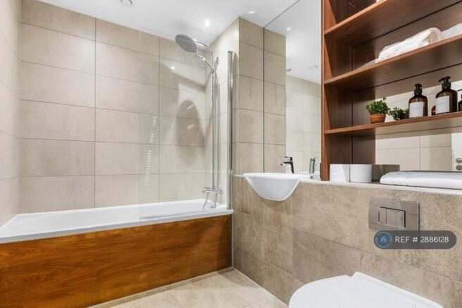 2 bed Flat to rent Image 12