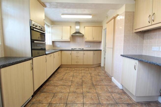 EXTENDED FITTED KITCHEN