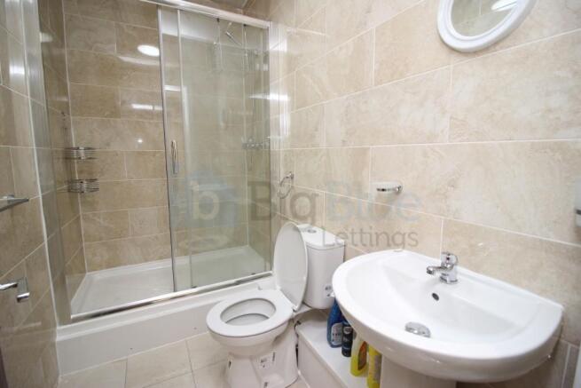 10 bed Terraced to rent Image 9