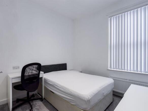 3 bed Detached to rent Image 9