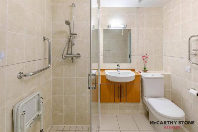 2 bed Apartment for sale Image 10
