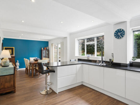Holtspur Close, Beaconsfield, HP9 photo 4