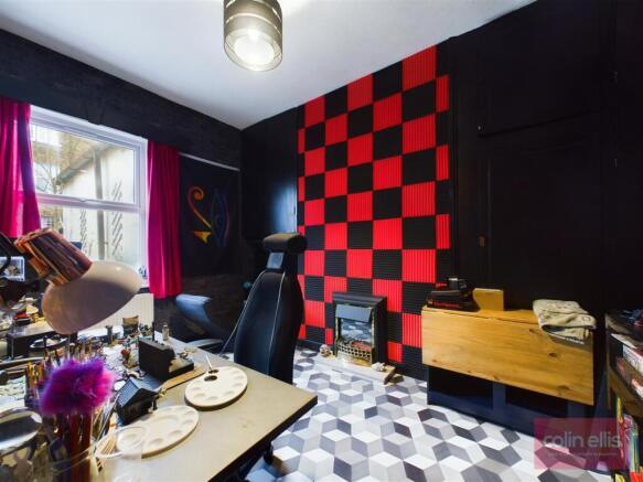 3 bed Semi-Detached for sale Image 7