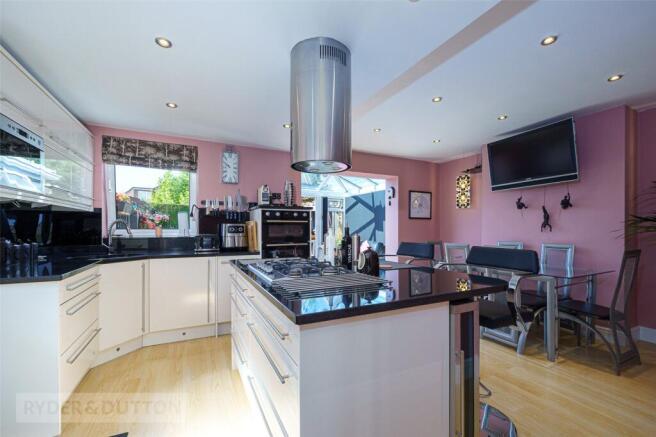 3 bed Semi-Detached for sale Image 4