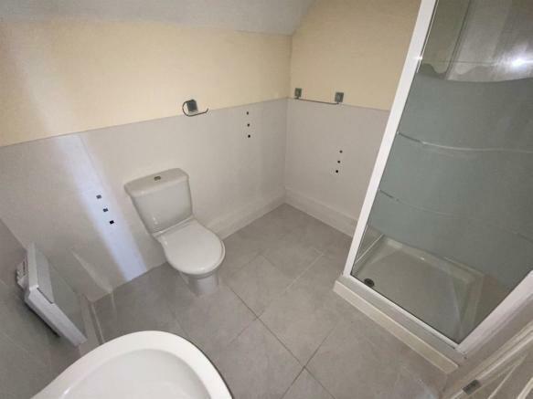 En-Suite Bedroom 1