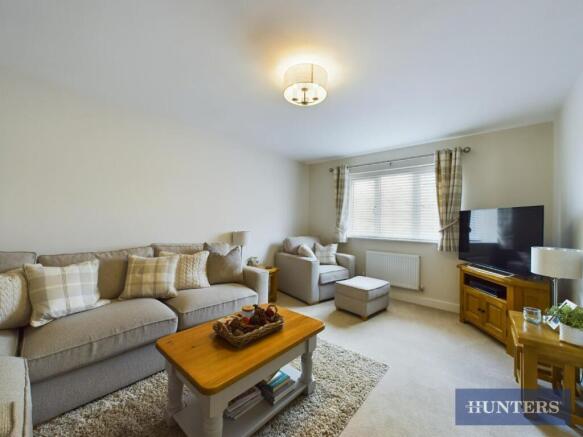 4 bed House to rent Image 7