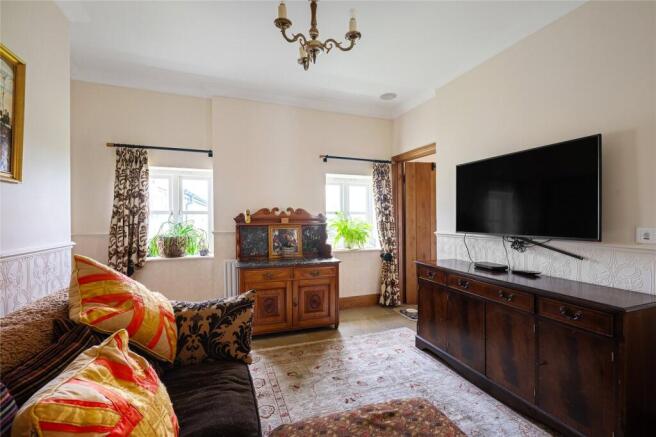 4 bed Detached for sale Image 10