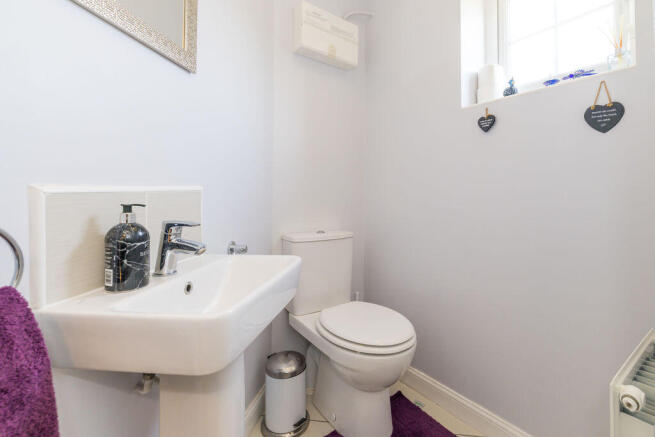 3 bed Semi-Detached for sale Image 8