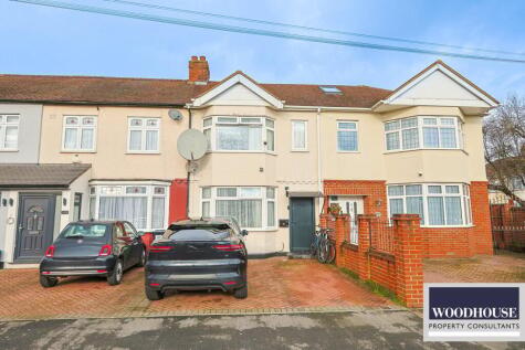 Lodge Crescent, Waltham Cross, EN8