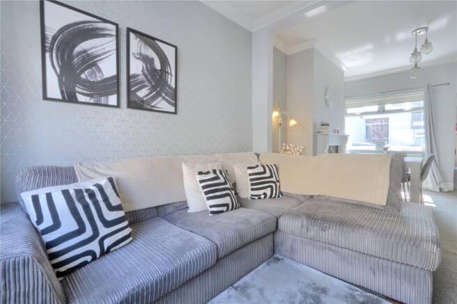 2 bed Terraced for sale Image 2