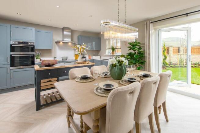 4 bed Detached for sale Image 5