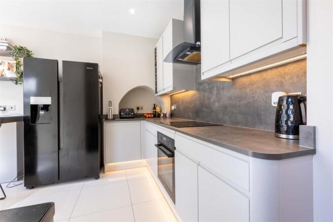 Whitecroft Road, Sheldon, Birmingham photo 4