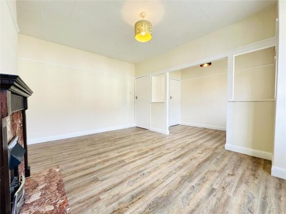 2 bed Apartment to rent Image 10