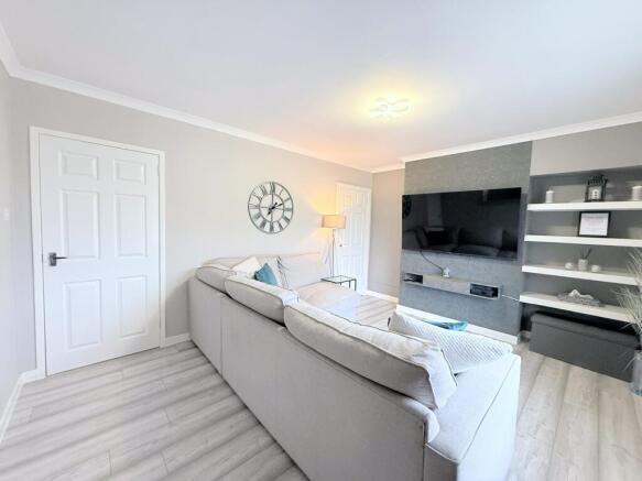26 Oxgang Road, Grangemouth, Falkirk, FK3 9BZ photo 4