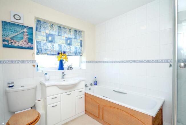Bathroom.jpg