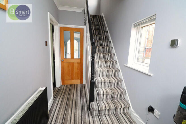 3 bed Semi-Detached for sale Image 8
