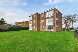 Flat 6, Mcgrail Court, Aalten Avenue, Canvey Island SS8 7QP
