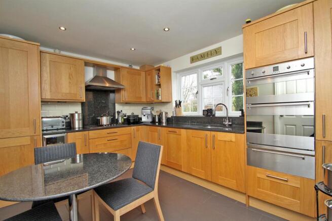 BREAKFAST KITCHEN