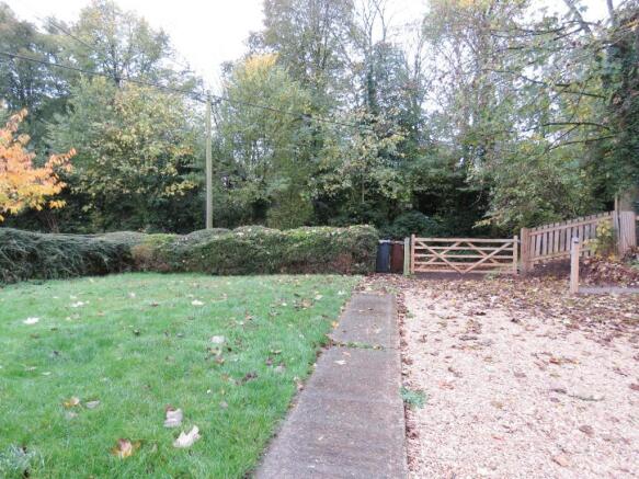 FRONT GARDEN