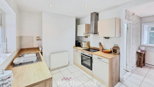 3 bed Terraced for sale Image 4