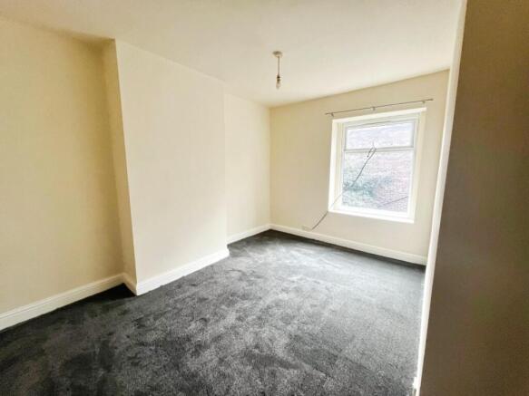 1 bed Terraced to rent Image 8