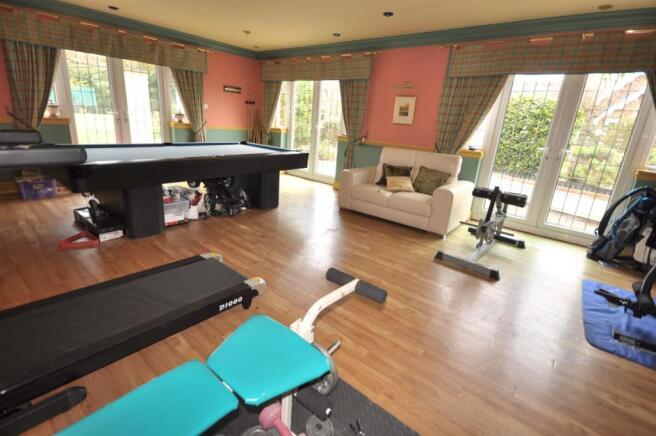 GAMES ROOM